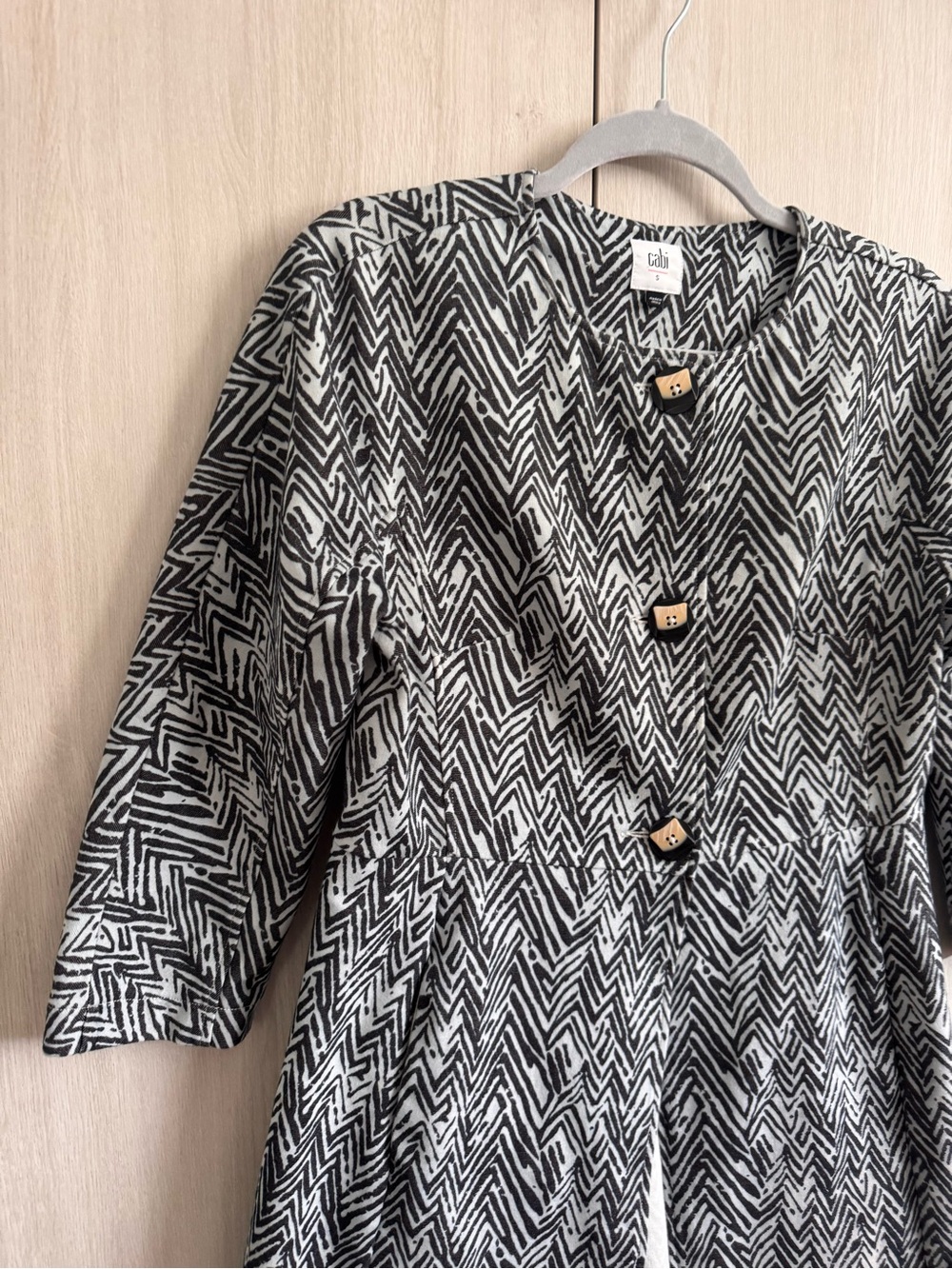 CAbi Black & White Geometric Button-Front Tunic Sz S